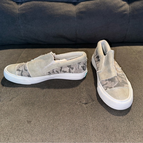 Women’s Blowfish Maddox Shoes - Picture 7 of 10